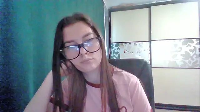 Stripchat cam girl Omelianna