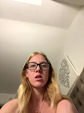 Stripchat cam girl RosieLovexoxx