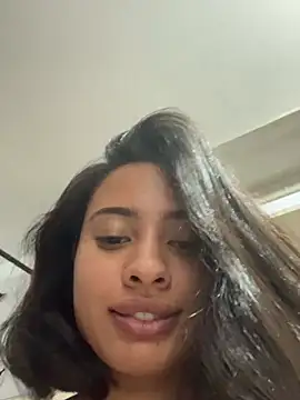 Stripchat cam girl AlessaPears