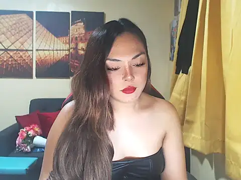 Stripchat cam girl GODDESSxxxSCARLET