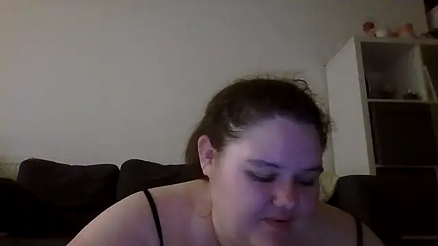 Stripchat cam girl curvy_crystal