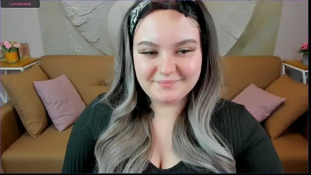 Stripchat cam girl CarolineJhonson