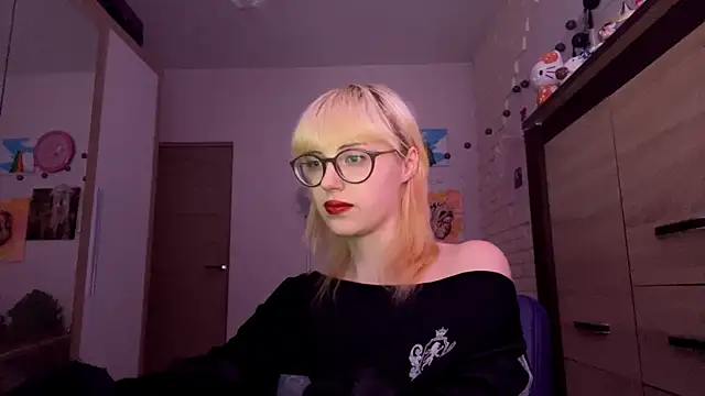 Stripchat cam girl EffacedScan