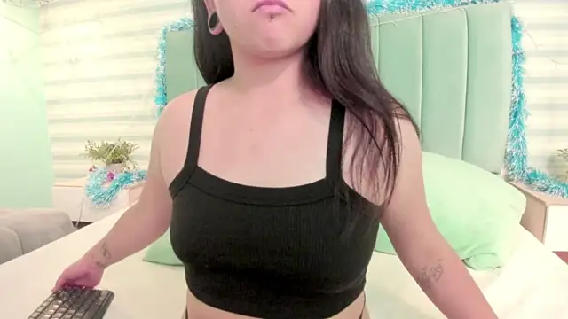Stripchat cam girl Artemiissa