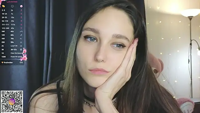 Stripchat cam girl SoftieDream