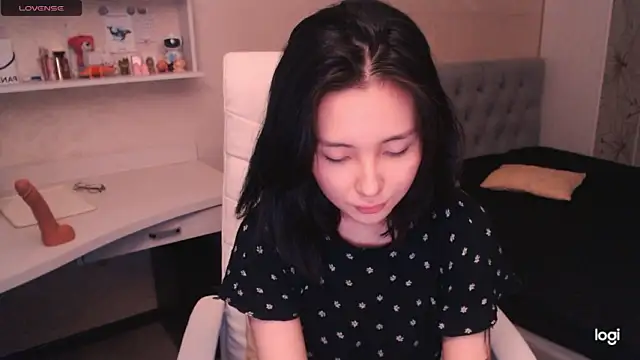 Stripchat cam girl lil_bunny01