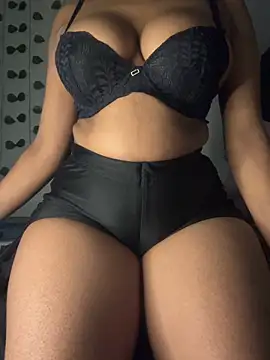 Stripchat cam girl Mazet01