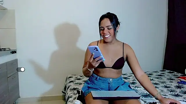 Stripchat cam girl michell_ts20