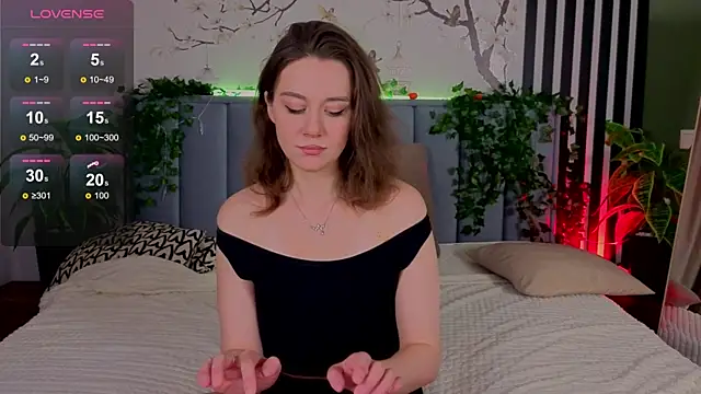 Stripchat cam girl SkyHelen