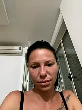 Stripchat cam girl SaraModel