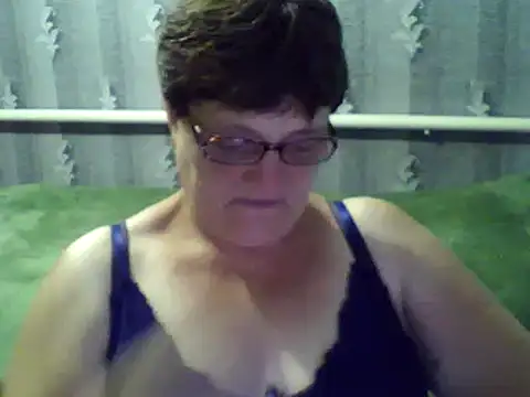 Stripchat cam girl ElzaJewel