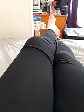 Stripchat cam girl feetclara7