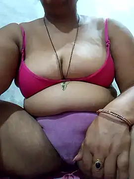 Stripchat cam girl Mahisexyy