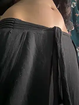 Stripchat cam girl DAMinii_