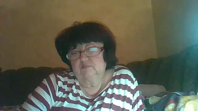 Stripchat cam girl MilaSky5303