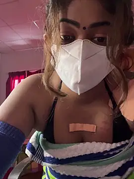 Thumbnail of HotQueenSri - Stripchat live cam