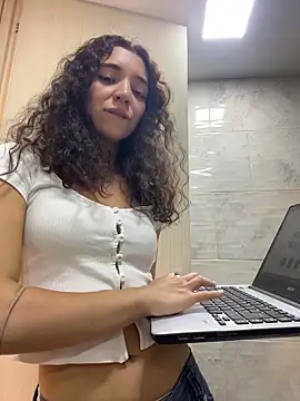 Stripchat cam girl callmerossie