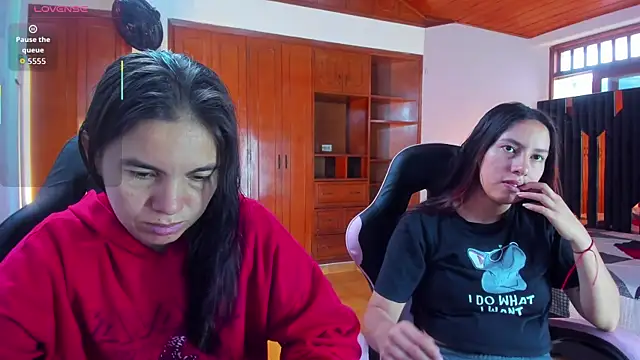 Stripchat cam girl Sofy_and_Mia