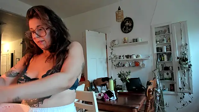 Stripchat cam girl Rosiee69_