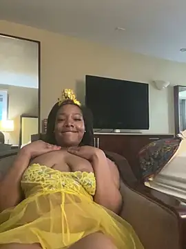 Stripchat cam girl divinitybyblood1