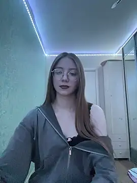 Stripchat cam girl Eseniya_