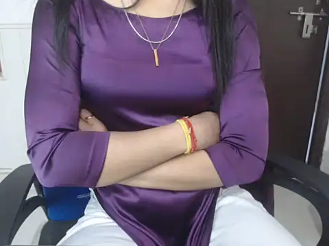 Stripchat cam girl MADHU_G_0