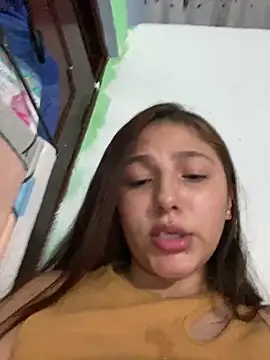 Stripchat cam girl Emily_milk_1