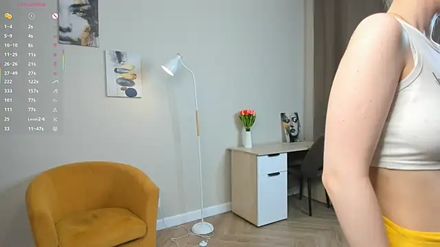 Stripchat cam girl OdetteFarmer