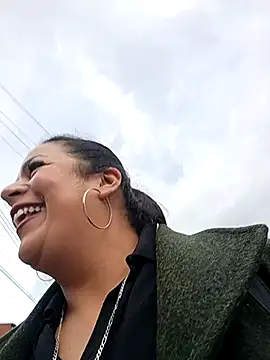 Stripchat cam girl LAURA__24