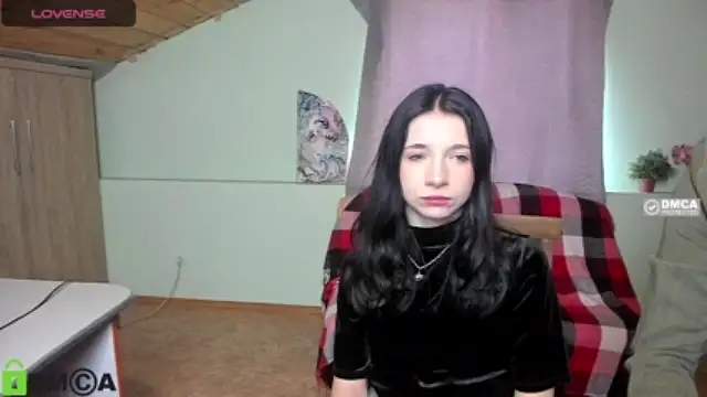 Stripchat cam girl MickkiSweet