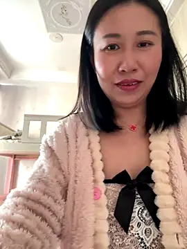 Stripchat cam girl sushan_love