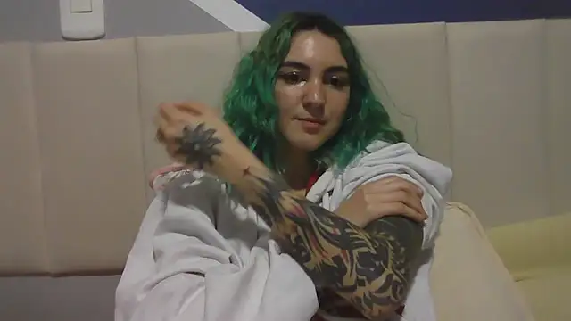 Stripchat cam girl peetitefairy