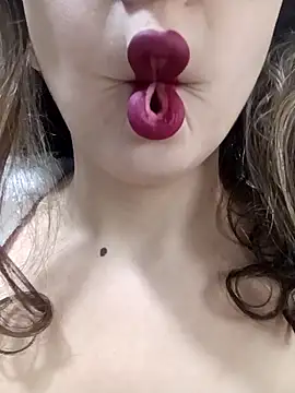 Stripchat cam girl LINA-DALOUA