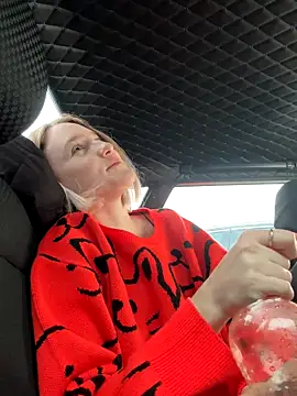 Stripchat cam girl EmilyMood