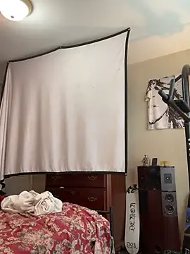 Stripchat cam girl KeYBuMp323