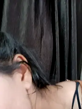 Stripchat cam girl MONA_LISHA