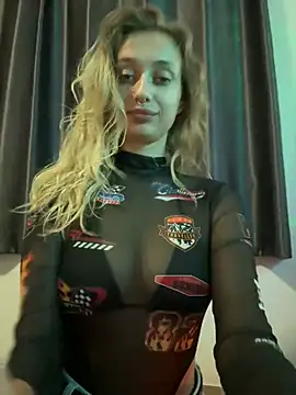 Stripchat cam girl _Kiss_me_hard_