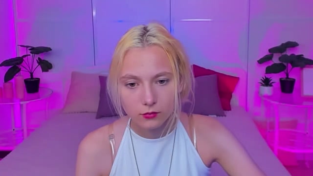 Stripchat cam girl AuroraFuns
