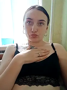 Stripchat cam girl MillaStoun