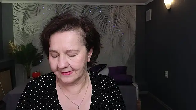 Stripchat cam girl Eve_Elixir