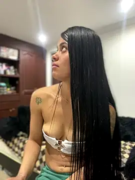 Stripchat cam girl Ami-LS