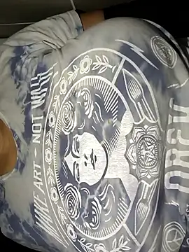 Stripchat cam girl LeiteNan