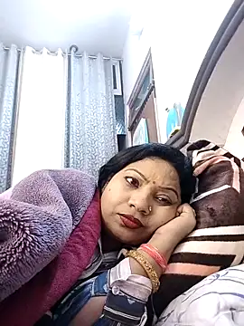 Stripchat cam girl Cute-Janvi20