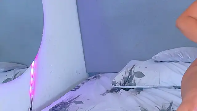 Stripchat cam girl AlynAllen