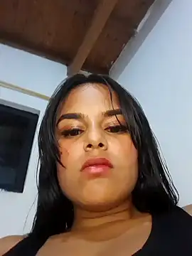 Stripchat cam girl LunaSantini