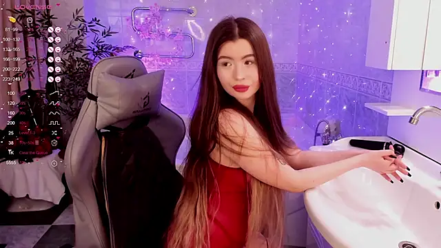 Stripchat cam girl IamAdel
