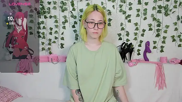 Stripchat cam girl Lovely_Ellie