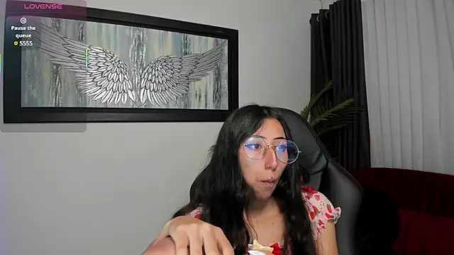 Stripchat cam girl Laila_Angels