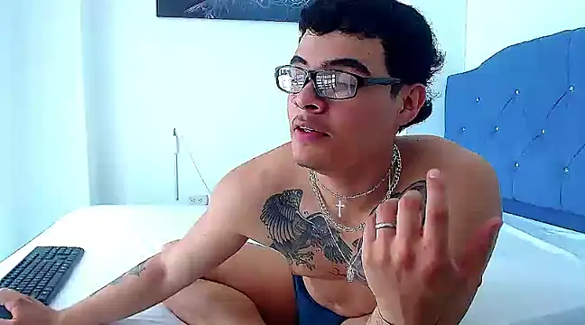 Stripchat cam girl TOMMY_GREYY