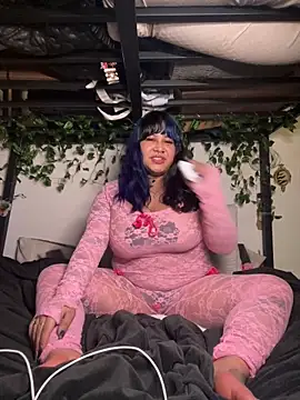 Stripchat cam girl CaliBabyxx